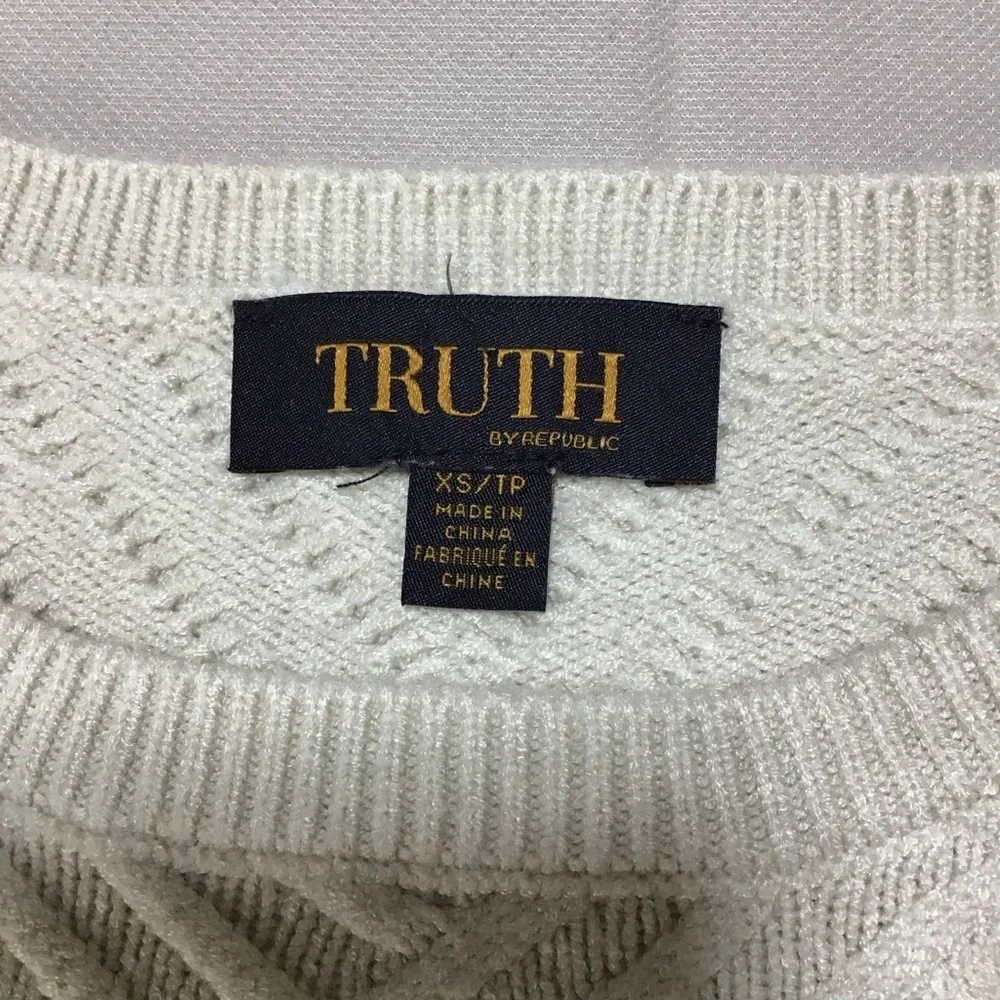 Truth By Republic this elegant